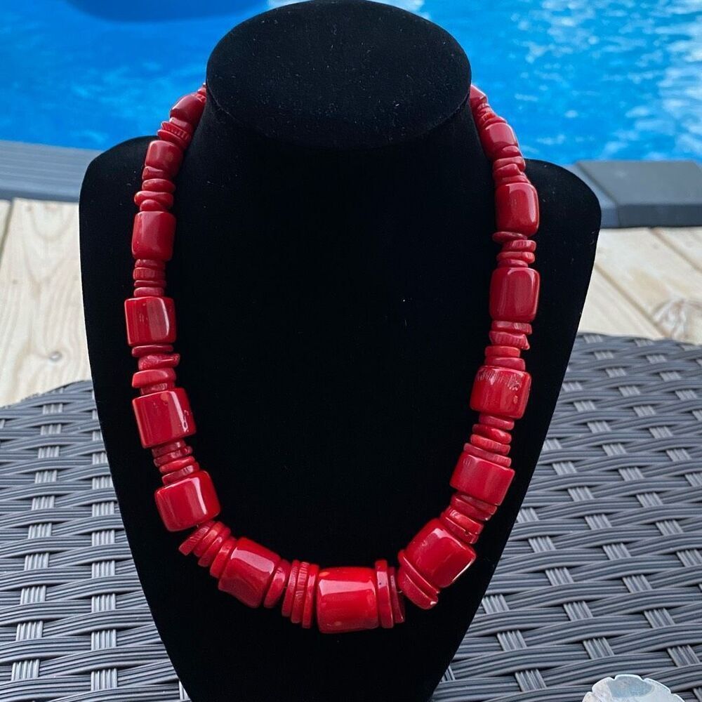 JAY KING RED BAMBOO CORAL BEADED CHUNKY NECKLACE - Picture 9 of 10